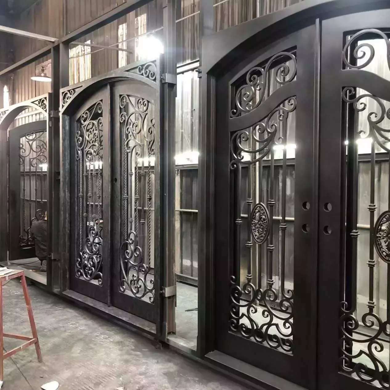 China iron gate manufacturer